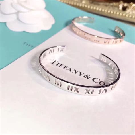 cartier bracelet roman numerals